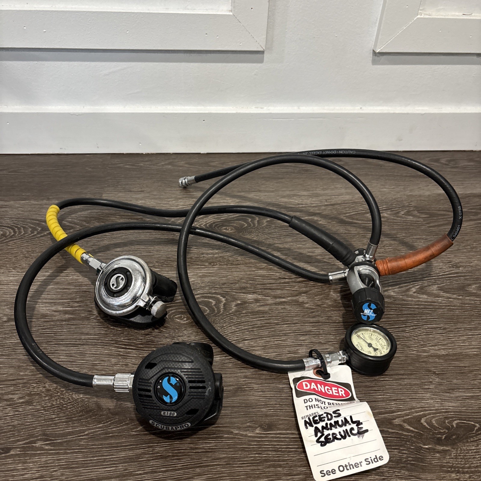 Scubapro MK2 R190 Scuba Regulator Set with U.s. Cavalero Pressure Gauge Untested
