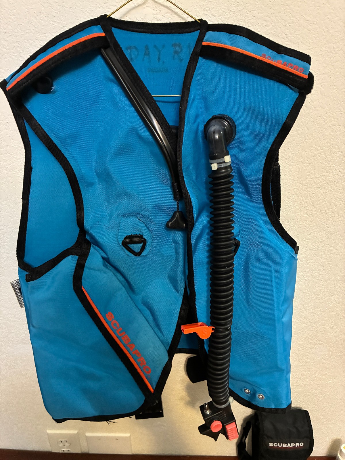 Scubapro G250 + S600 + 3000 PSI First Stage + BCD (M) + Oceanic DataMax Pro