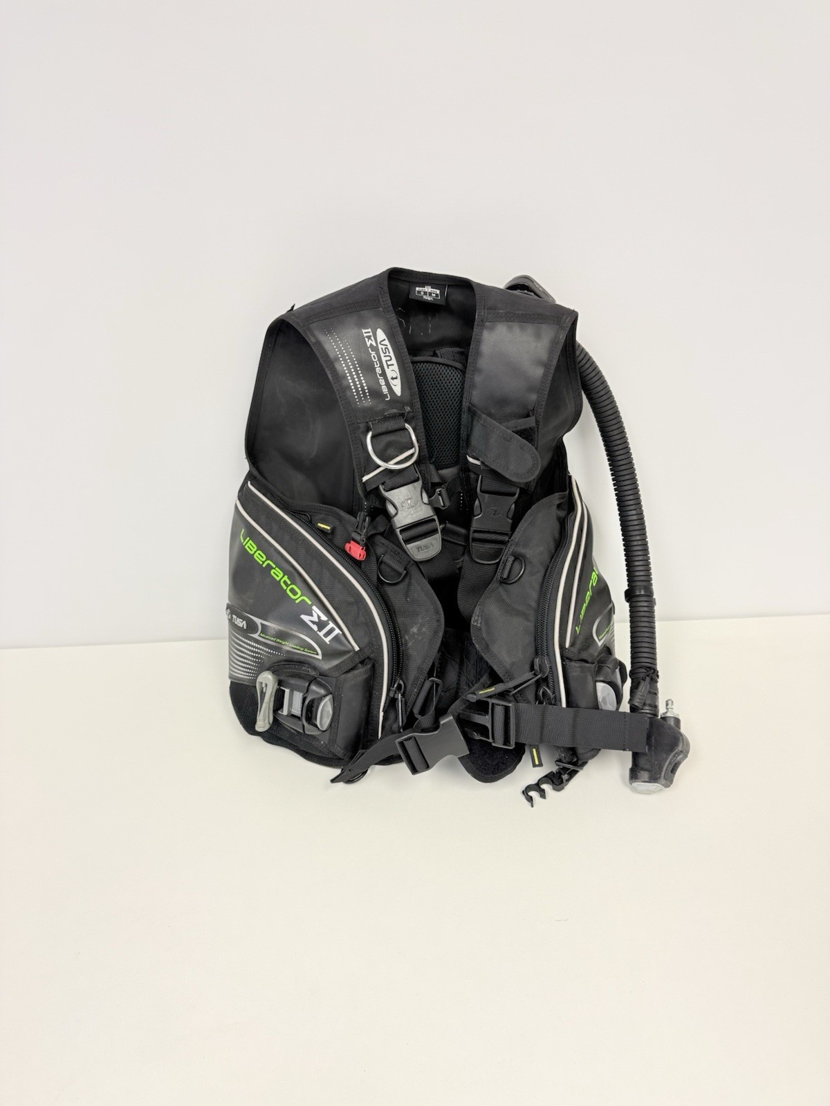 TUSA Liberator Sigma II BCD, Black Medium Vest