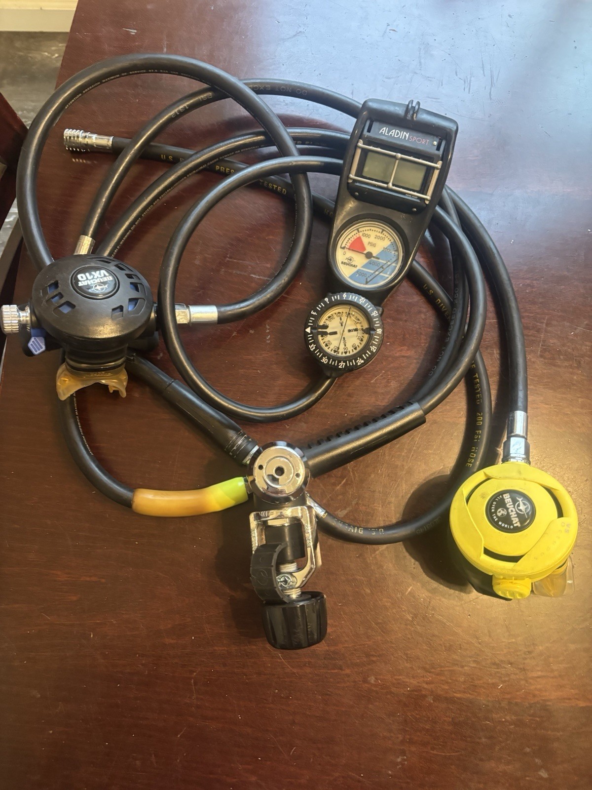 Beuchat Scuba Diving Regulator Set vs Octopus vx10 Gauges etc not able to test