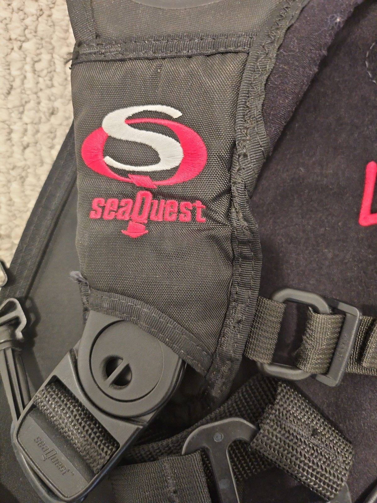 SeaQuest Libra BCD Buoyancy Compensator Women’s Scuba Dive Jacket Pink Black S