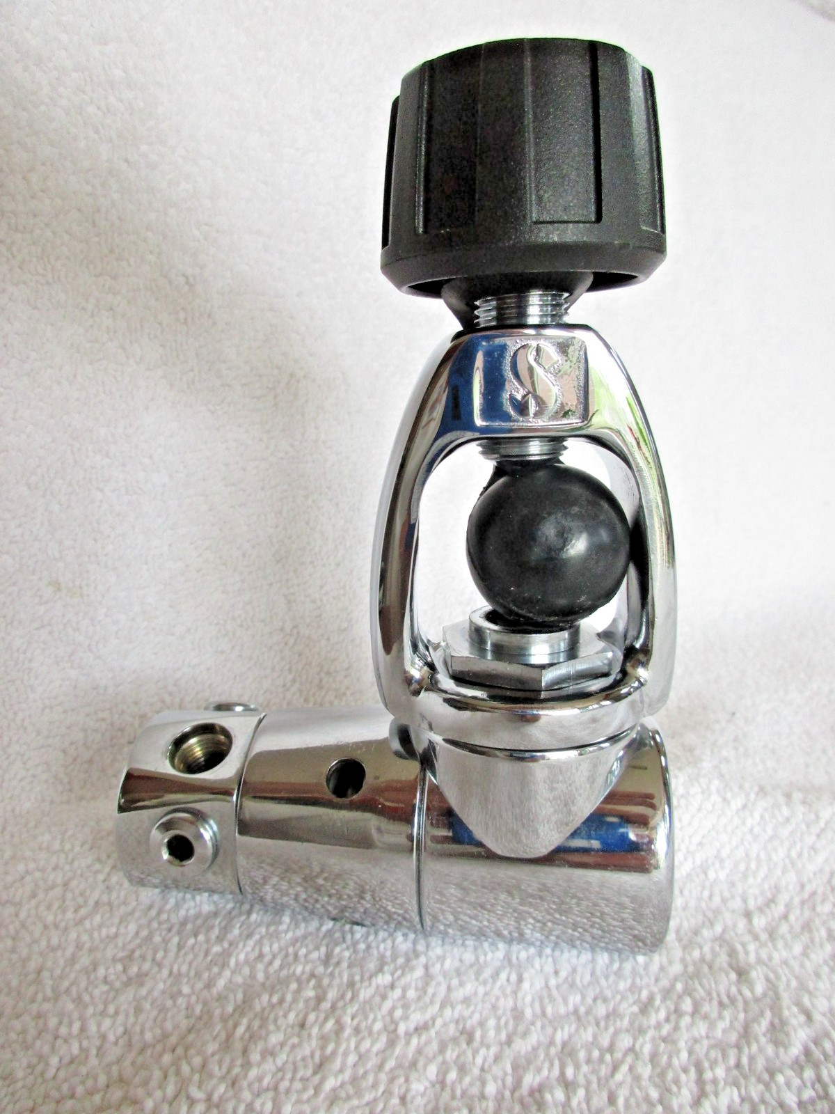 Scubapro MK5 5 LP Ports, 1st Stage. EXCELLENT CONDITION, BENCH TESTED, NO LEAKS