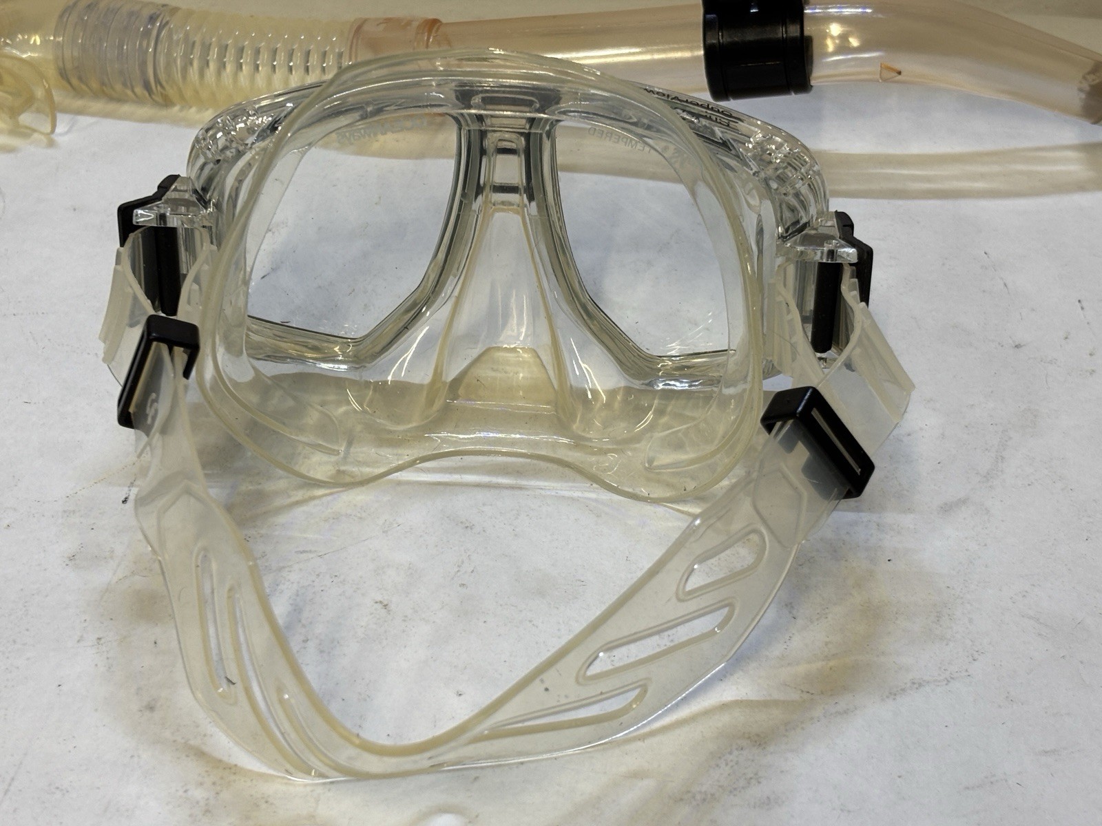 Oceanways Tempered Lenses SuperView Snorkel Goggles with Snorkel Made in Italy