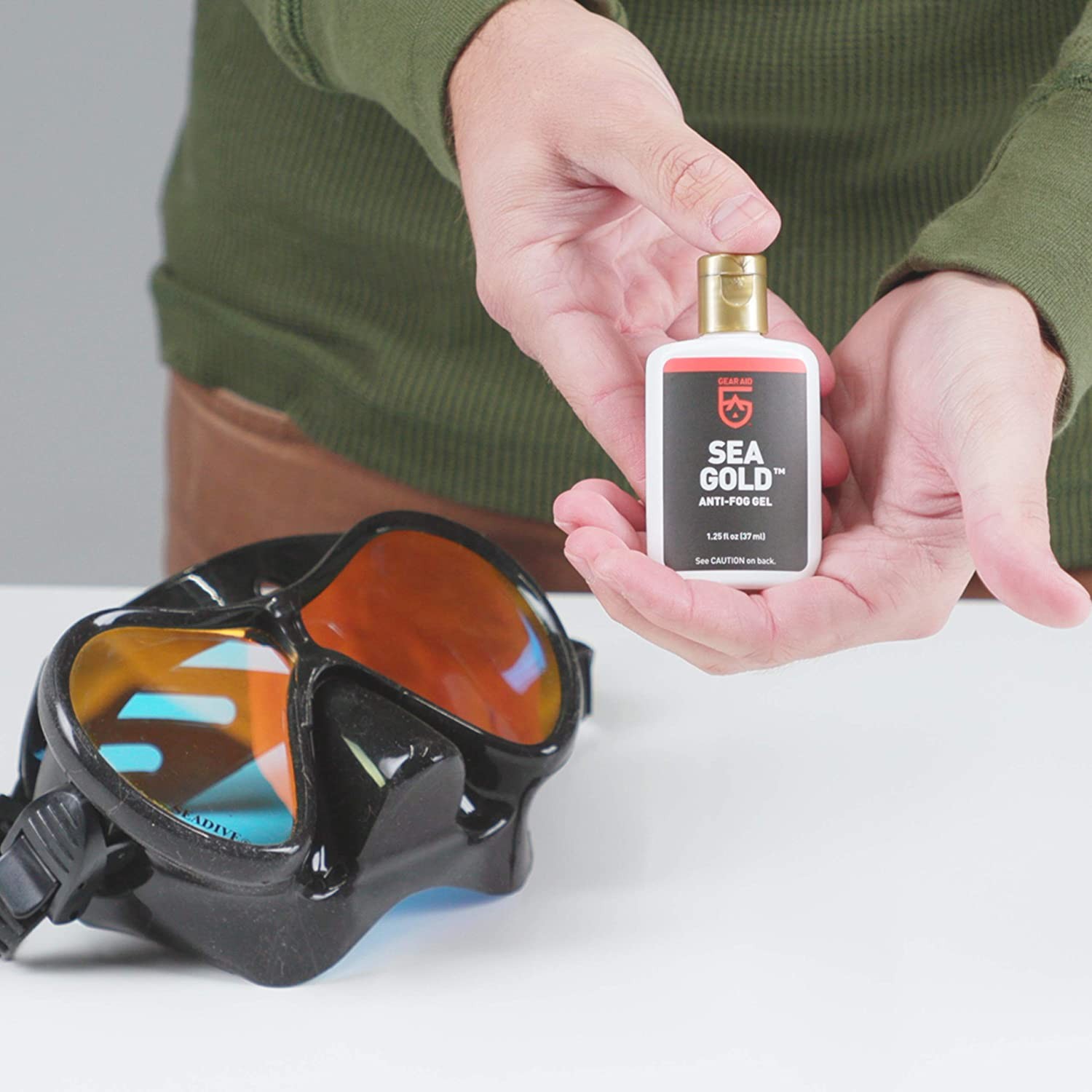 GEAR AID Sea Gold Anti-Fog Gel Coating for SCUBA Dive Masks, 1.25 fl oz