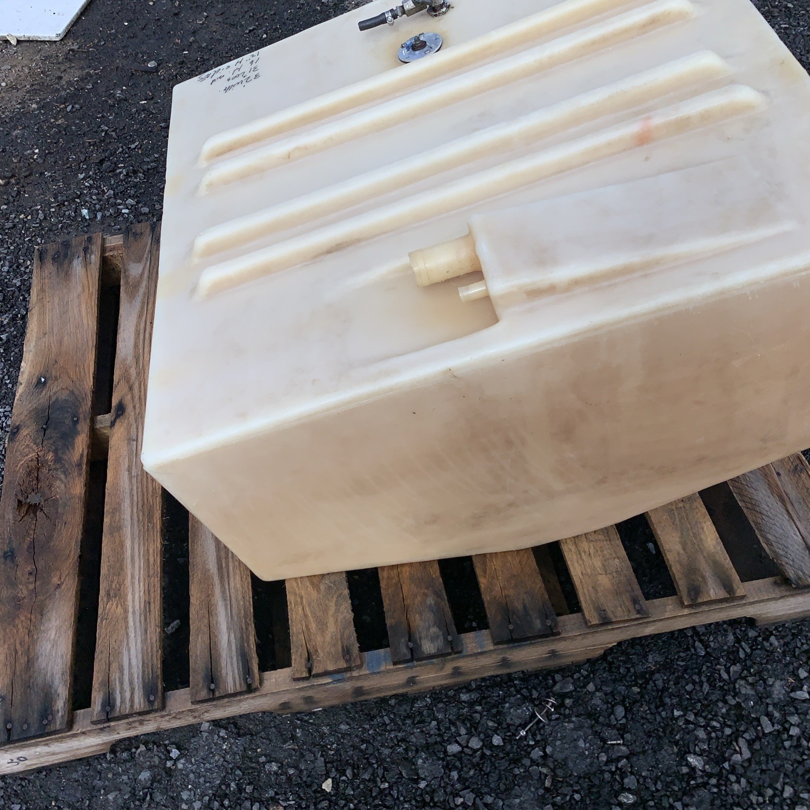 Marine Fuel Tank Poly Gas Tank Fuel Cell 59 Gal #1012 Belly Tank