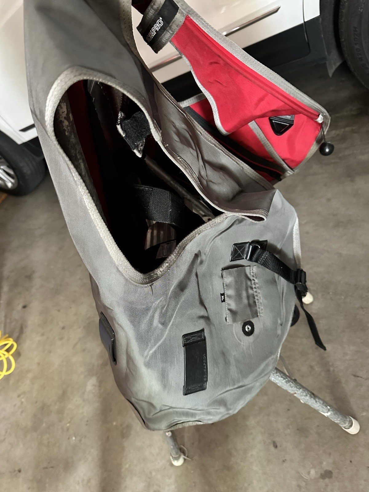 SCUBAPRO Finseal Scuba Diving Buoyancy Compensator – Size XL