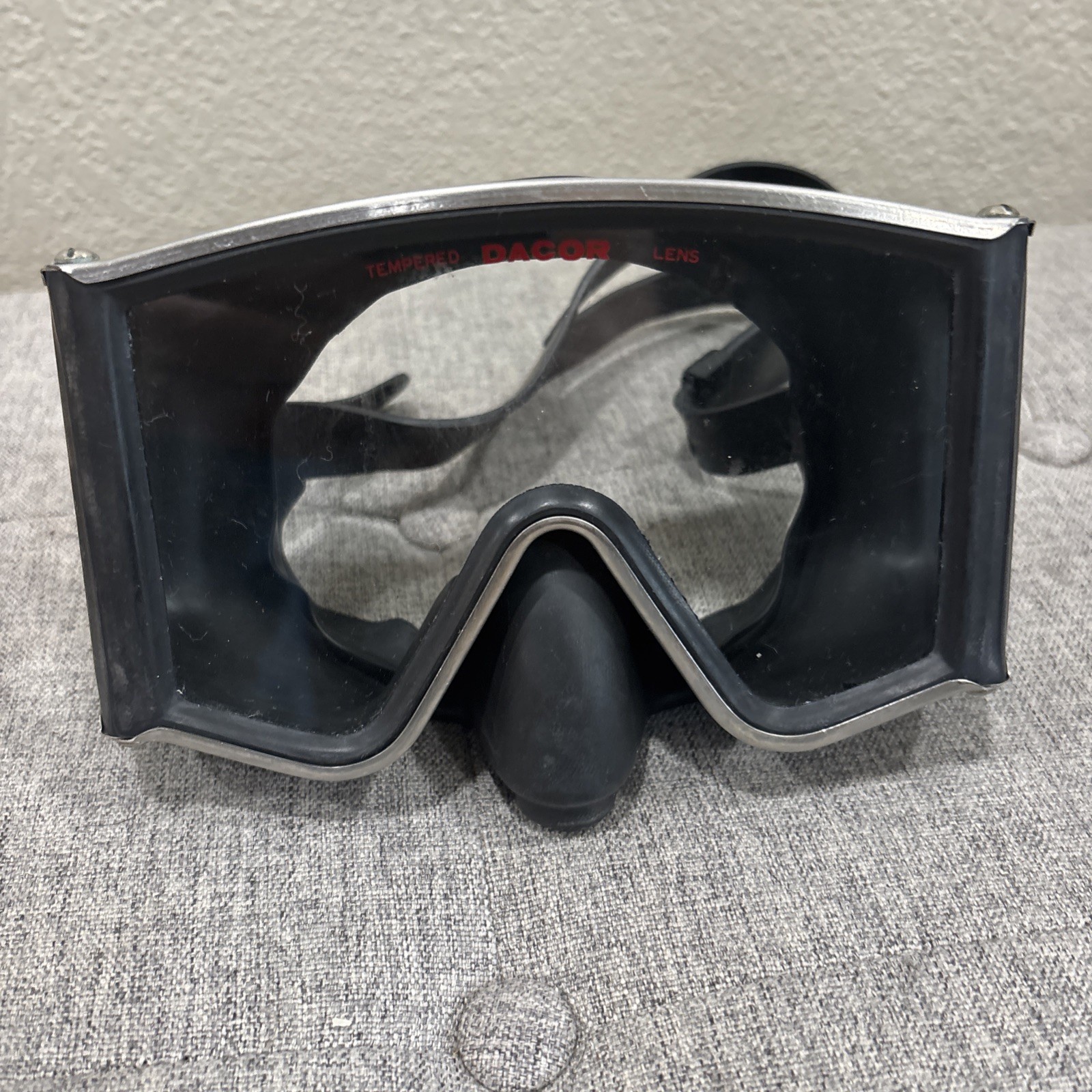 Vintage Dacor Tempered Glass Dive Mask – Stainless Steel – Wrap Around -Japan