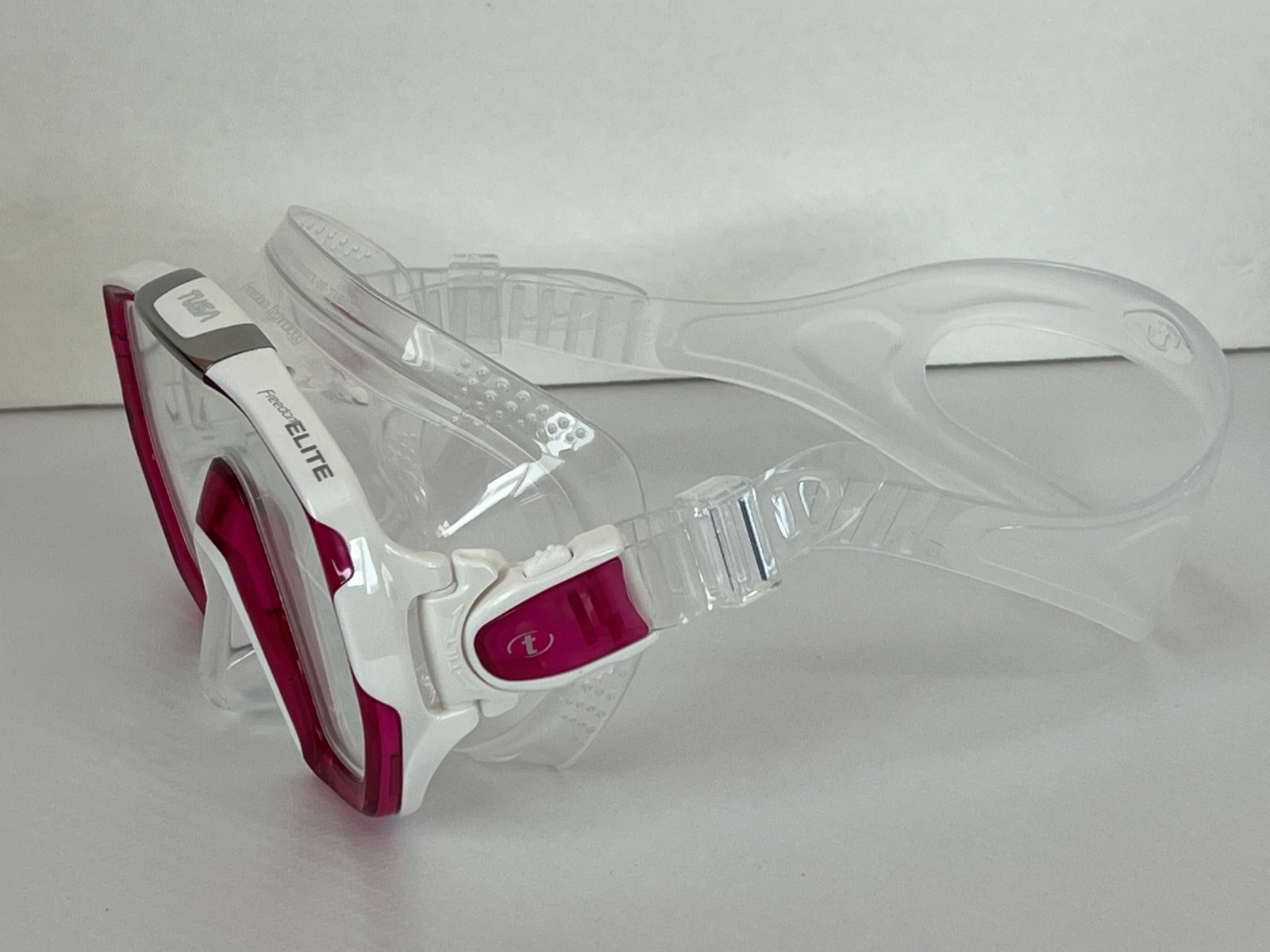 Tusa Freedom Elite Mask – Bougainvillea Pink – Open Box