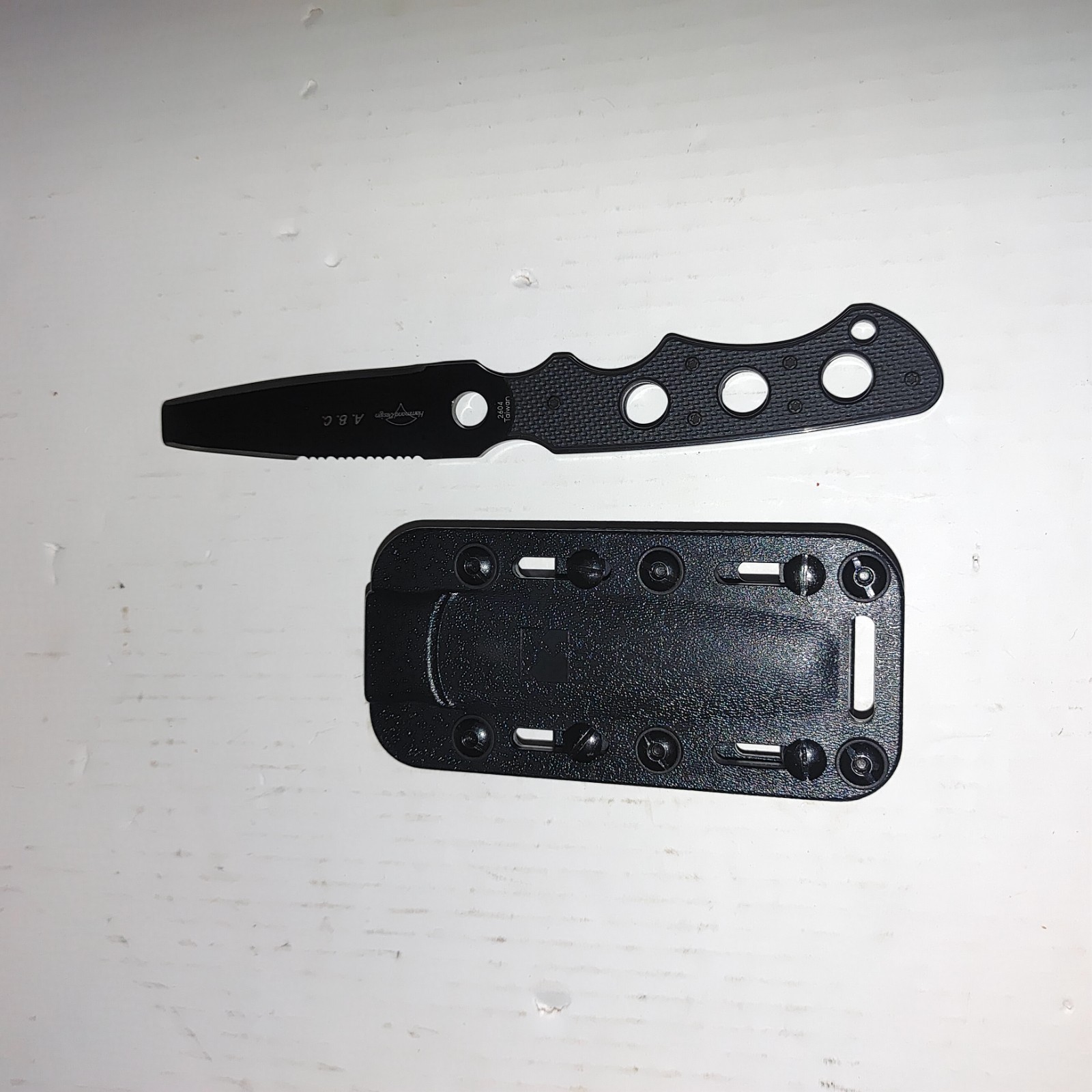 CRKT Hammond Design A.B.C. Diving Knife 2604 Black With Sheath