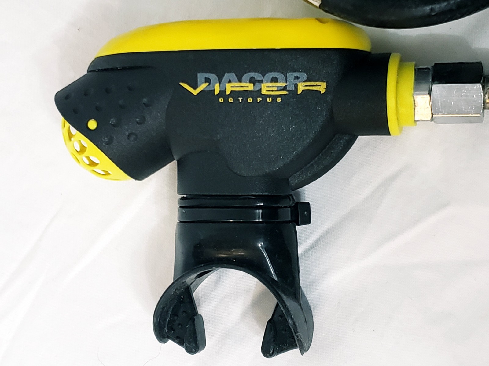 Dacor Viper Tec 1st & 2nd Stage w/ Oceanic Octopus & Genesis Dive Gauge