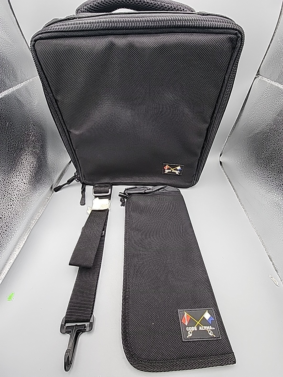 Scuba Diving Regulator Bag – Compact Durable Travel Storage with Suitcase Buckle