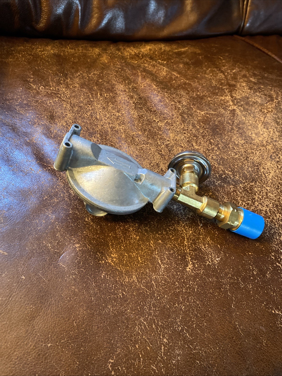 Trident Marine 1200-1411 L.P. Gas Regulator, 300 PSI, POL Tank Fitting