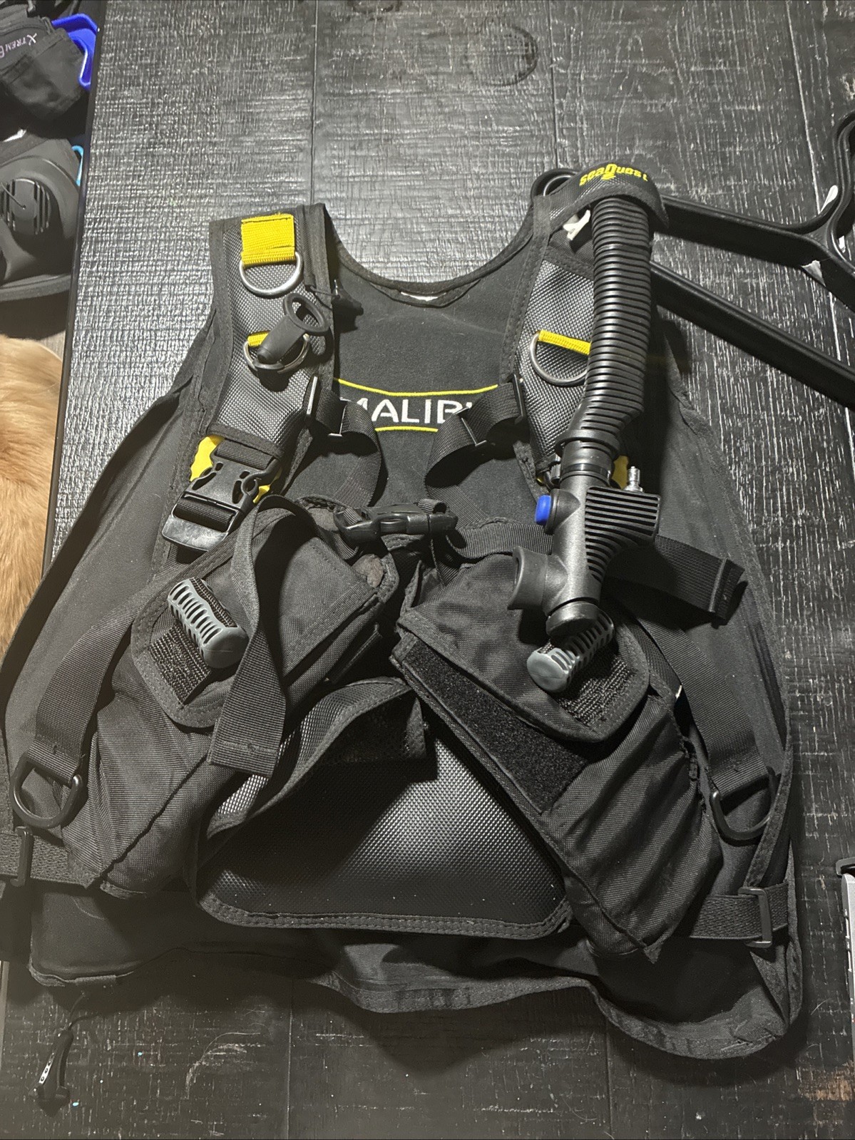 Sea Quest Malibu by Aqua Lung BCD Ssize Small