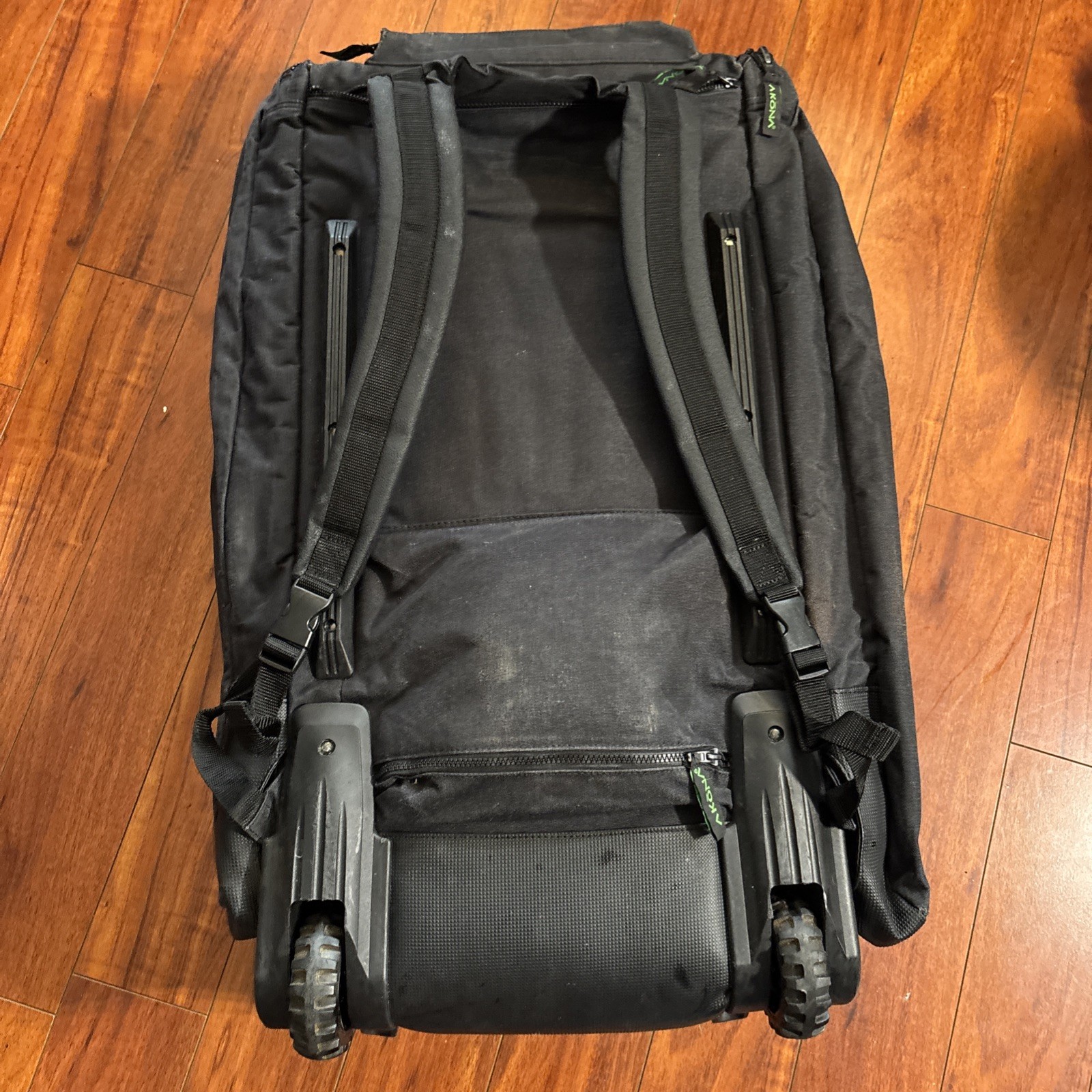 Akona Adventure Gear 32x21x14 XL Travel Dive Scuba Roller Bag Pack 150L AKB142