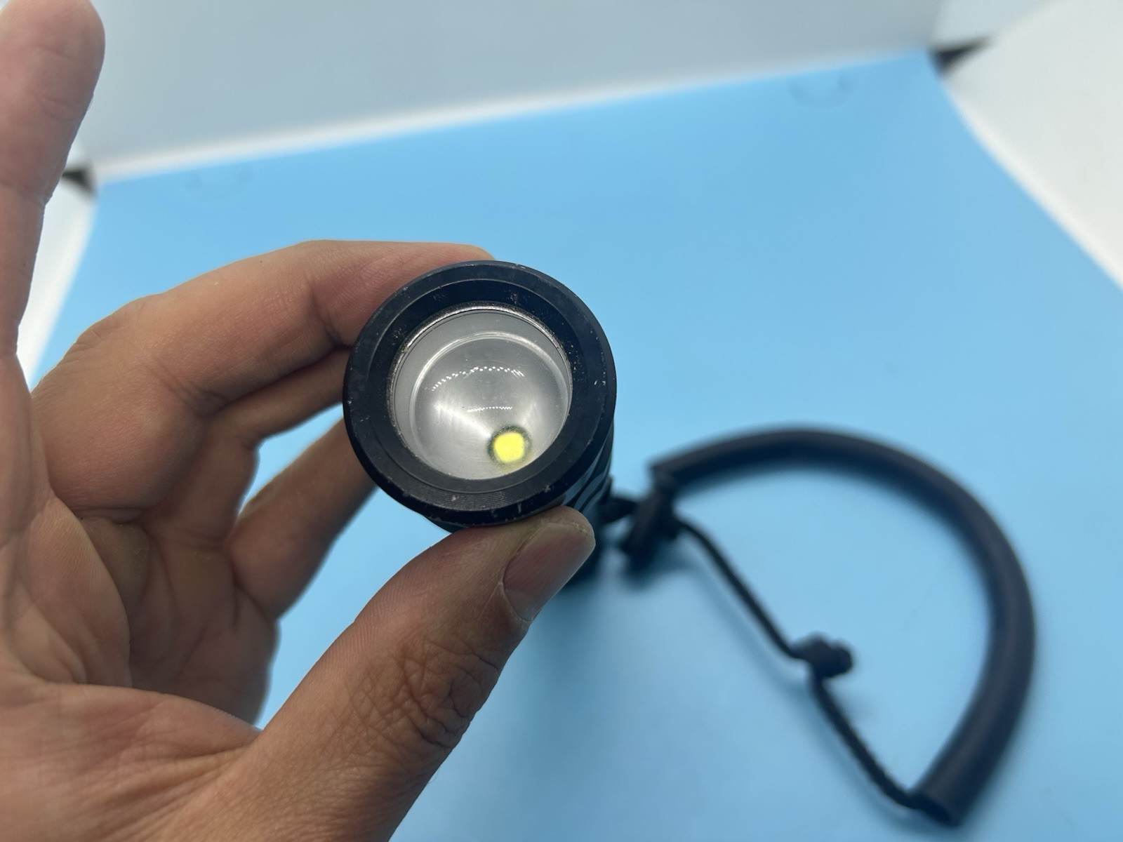 Rare TUSA TU-300 Light. Works, (Batteries Not Included).