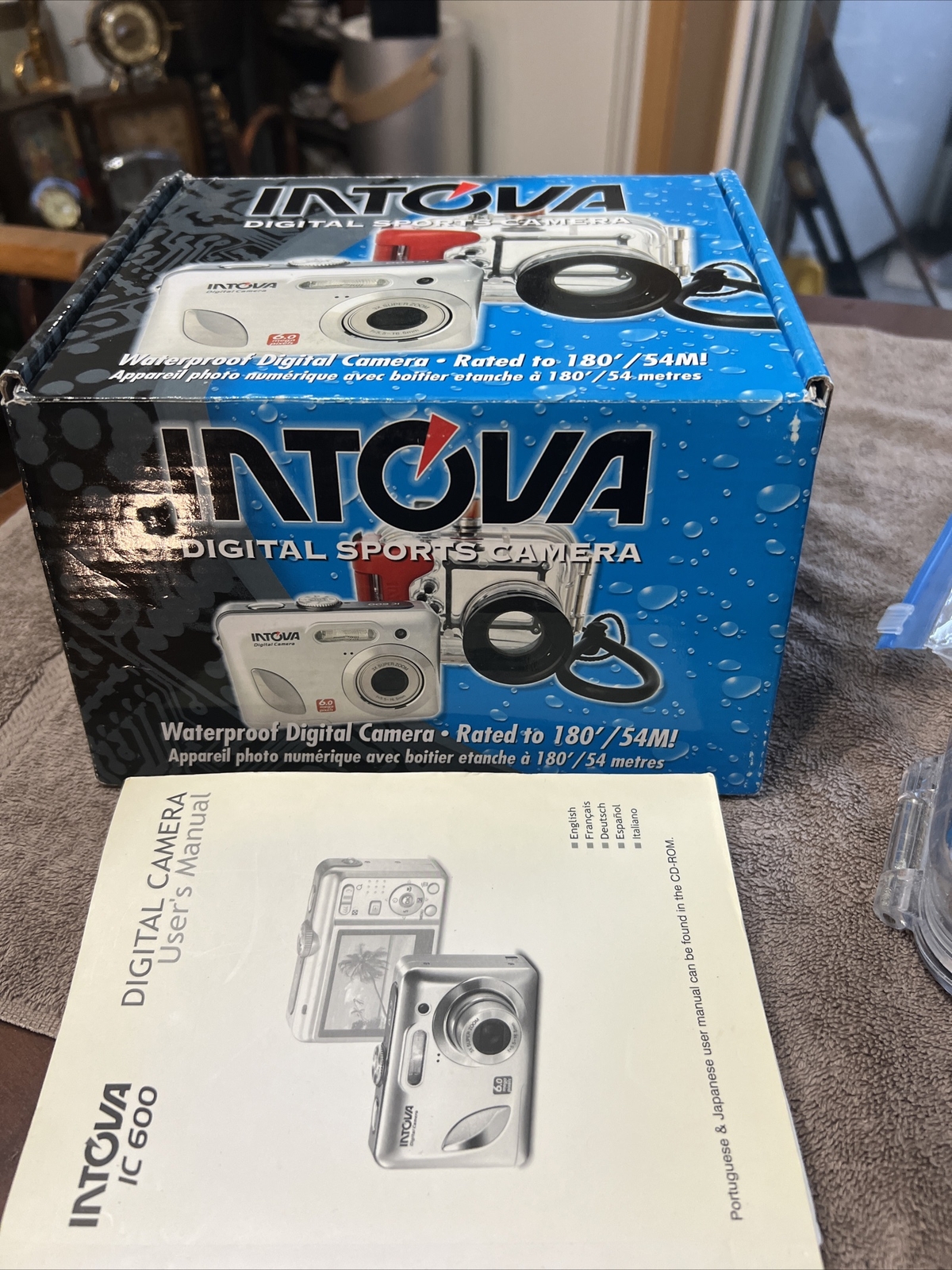 Intova IC-600 Digital Sports Camera case 6.0MP 2.4″ LCD Underwater Waterproof