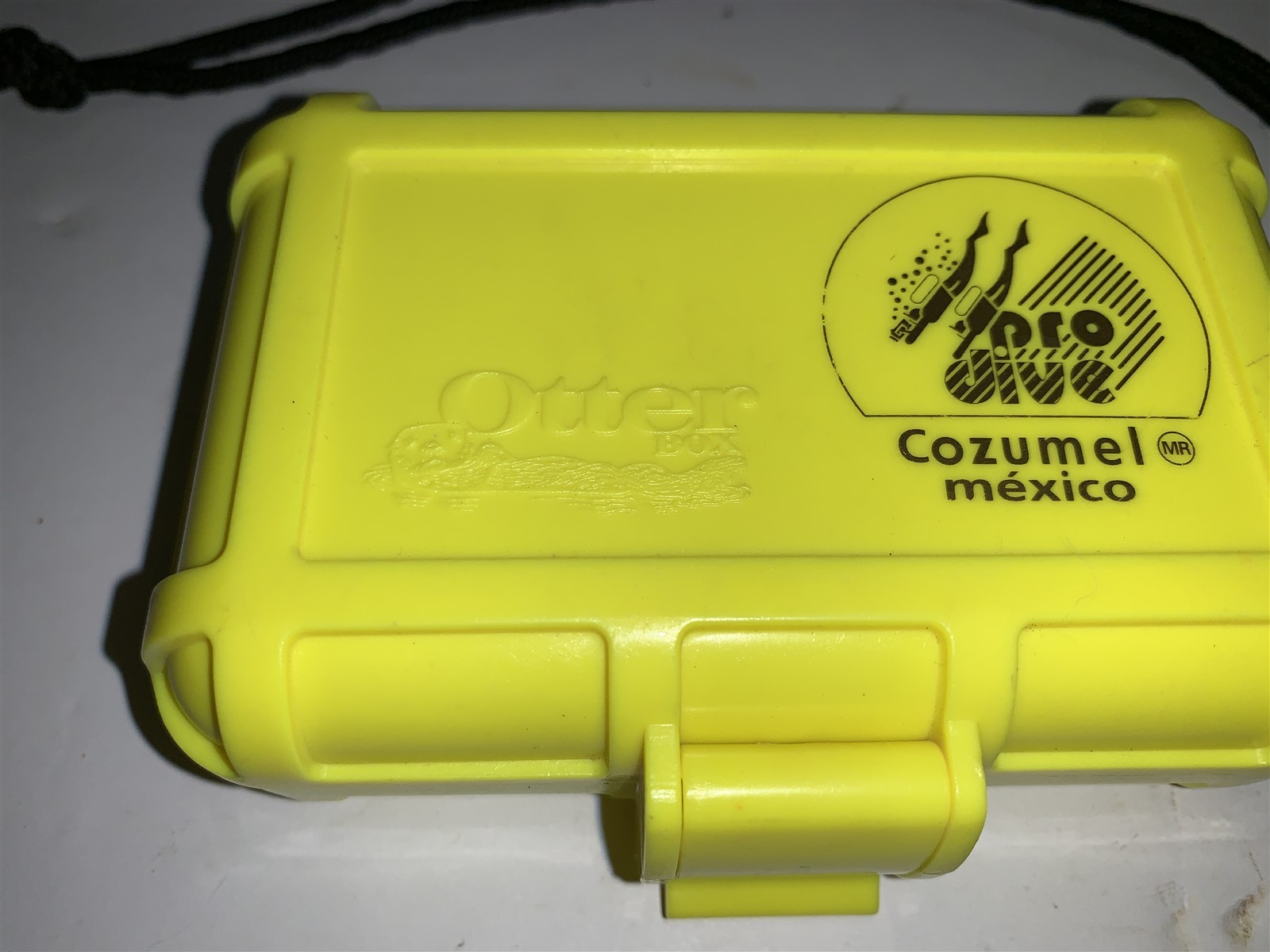 Otter Box Waterproof Scuba Driver Case Yellow 2000 Used Dry Box Storage