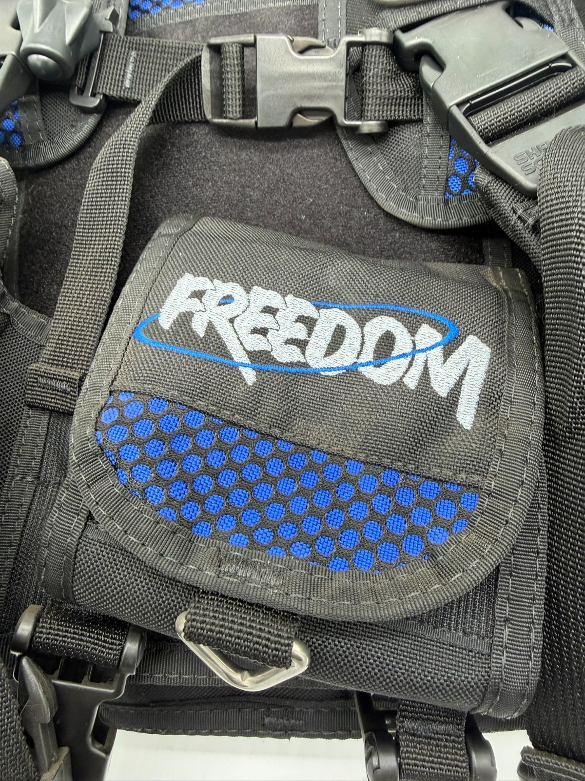Sherwood Scuba Freedom CQR BCD Size Medium – Dive The Planet Edition – NEW/NOS
