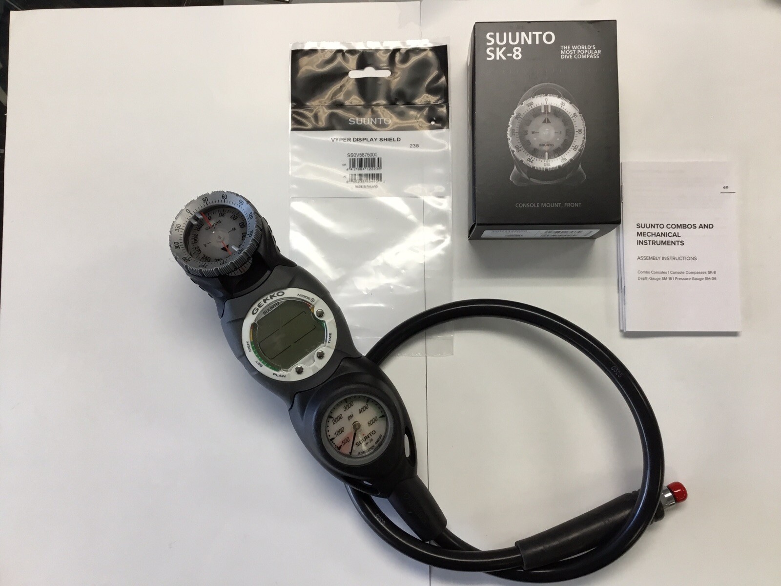 SUUNTO Gekko Dive Computer, Inline Console w/ PSI SPG & Compass, Rubber HP Hose