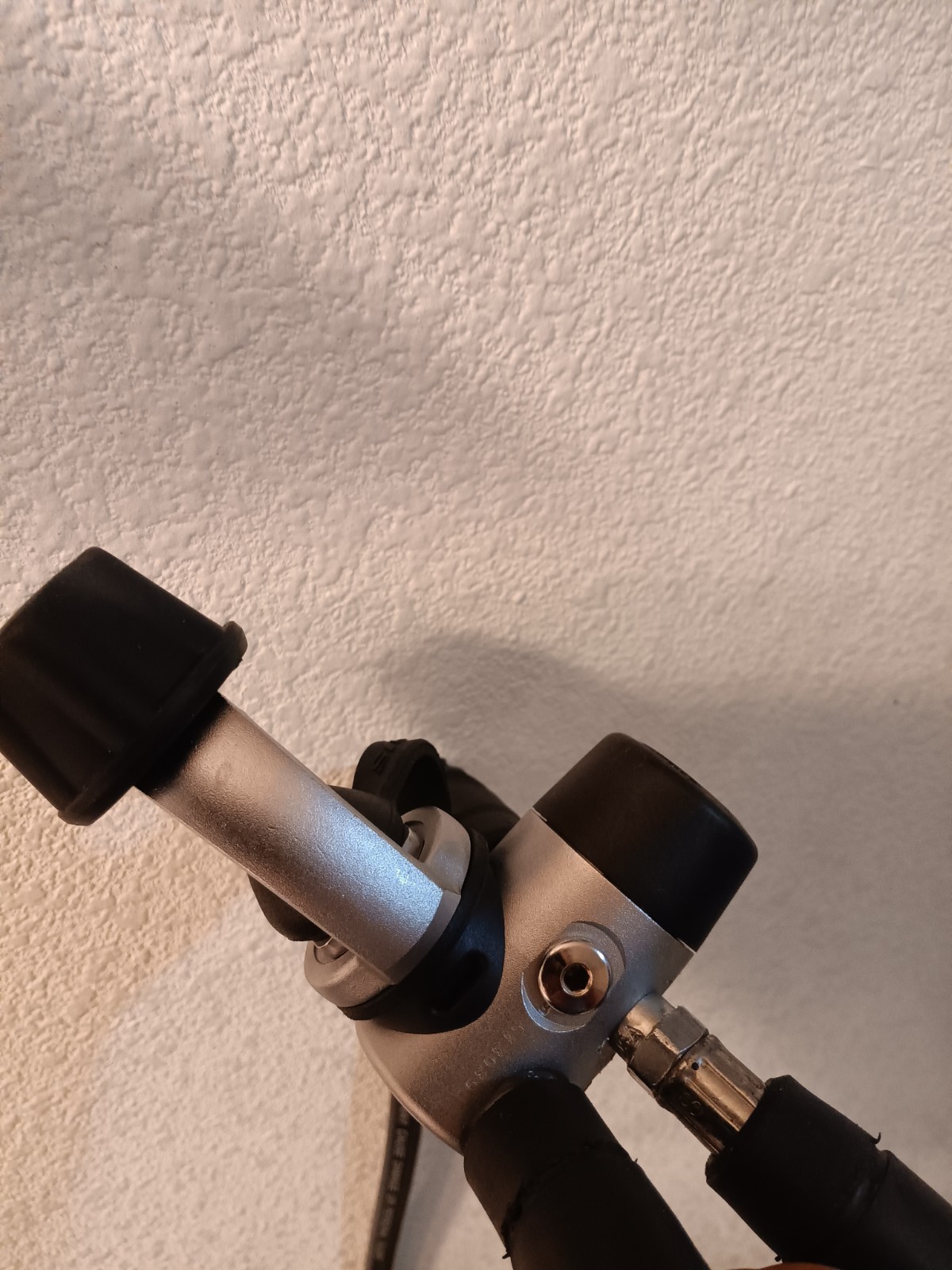 Aeris Atmos Sport AT400 DVT Regulator Set 1st & 2nd Stage Scuba Dive Yoke