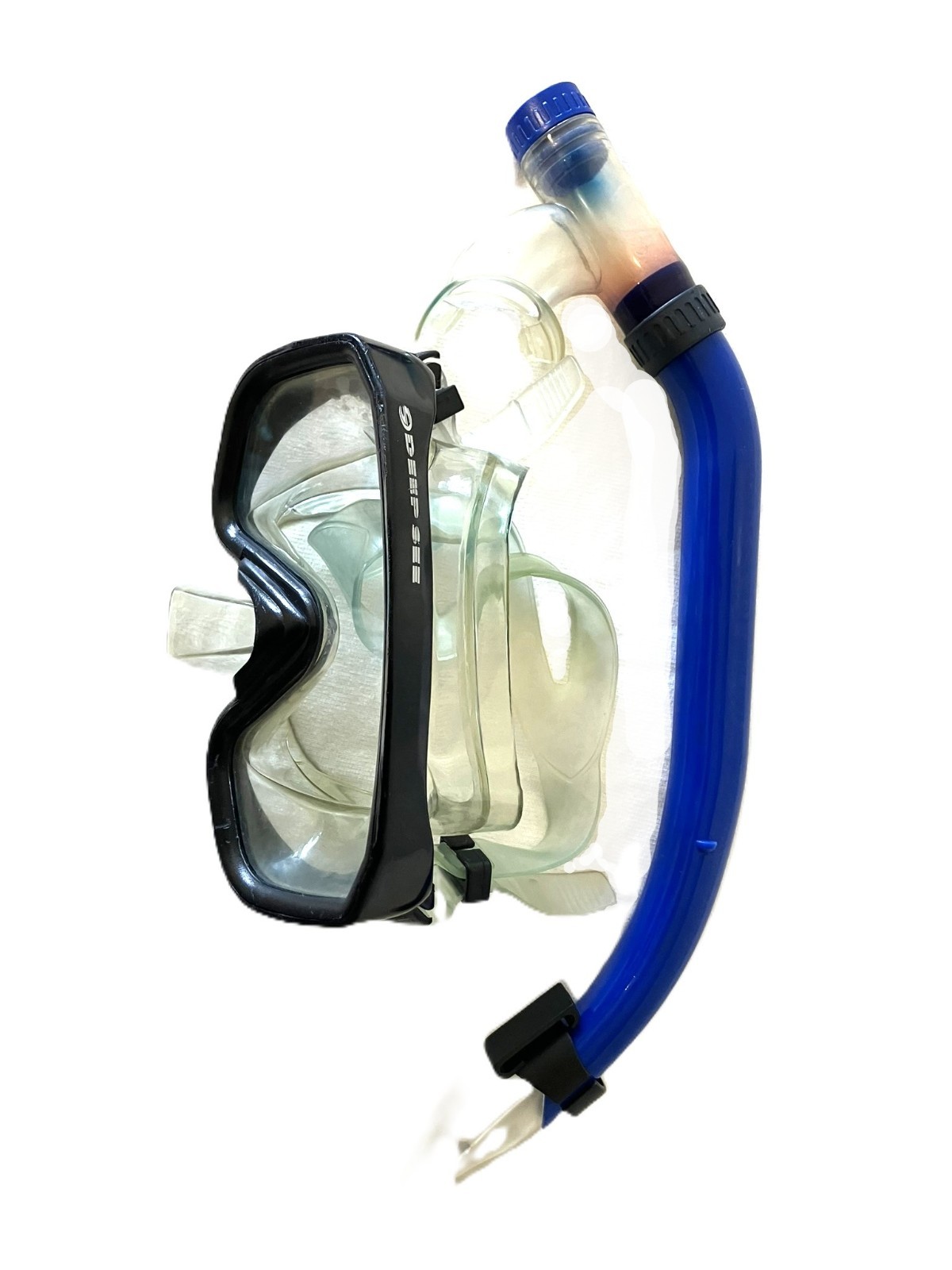 Deep See Snorkel Mask & Snorkel Set Black/Clear Tempered Glass – Good Condition