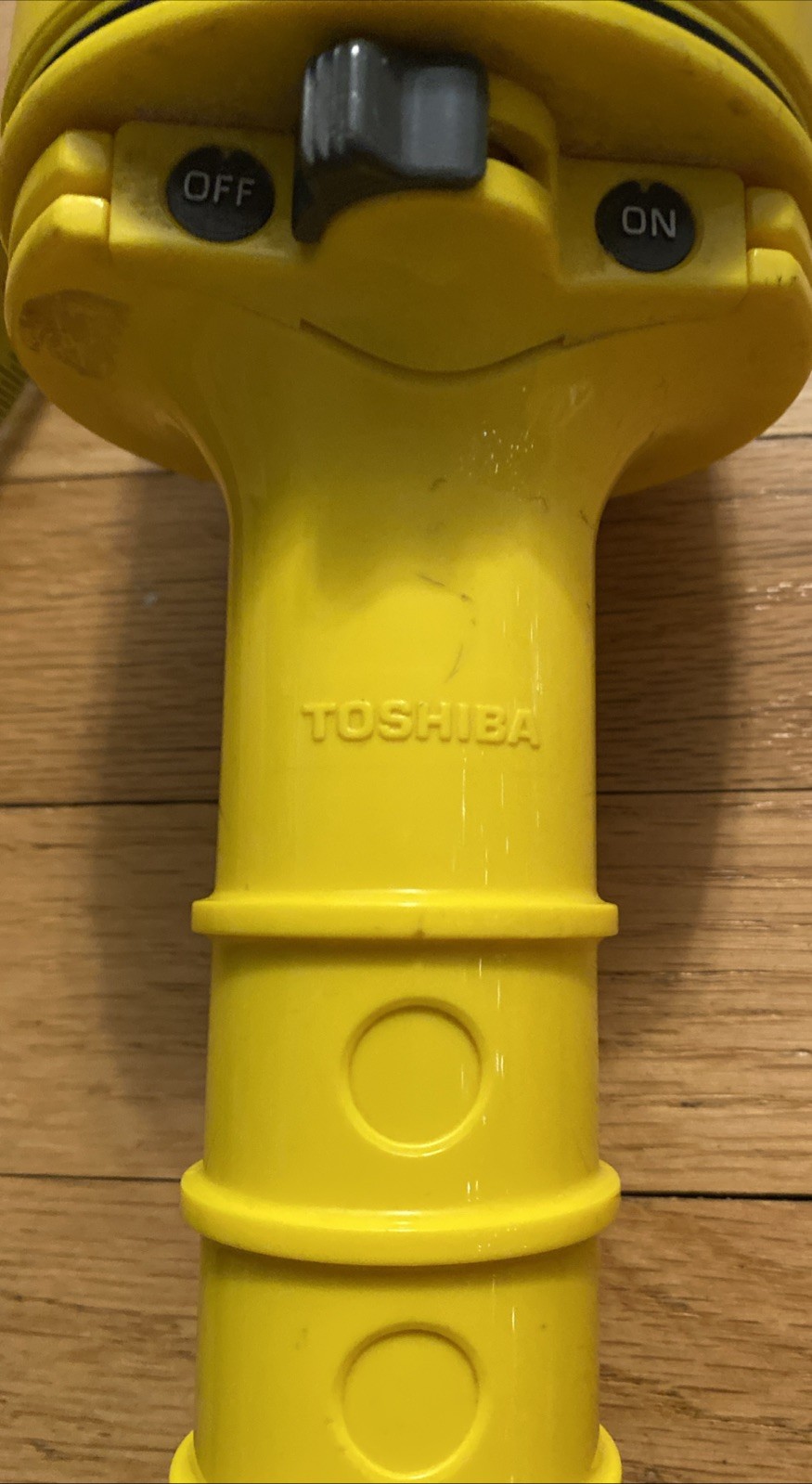 2) TOSHIBA underwater light yellow K-133 RARE