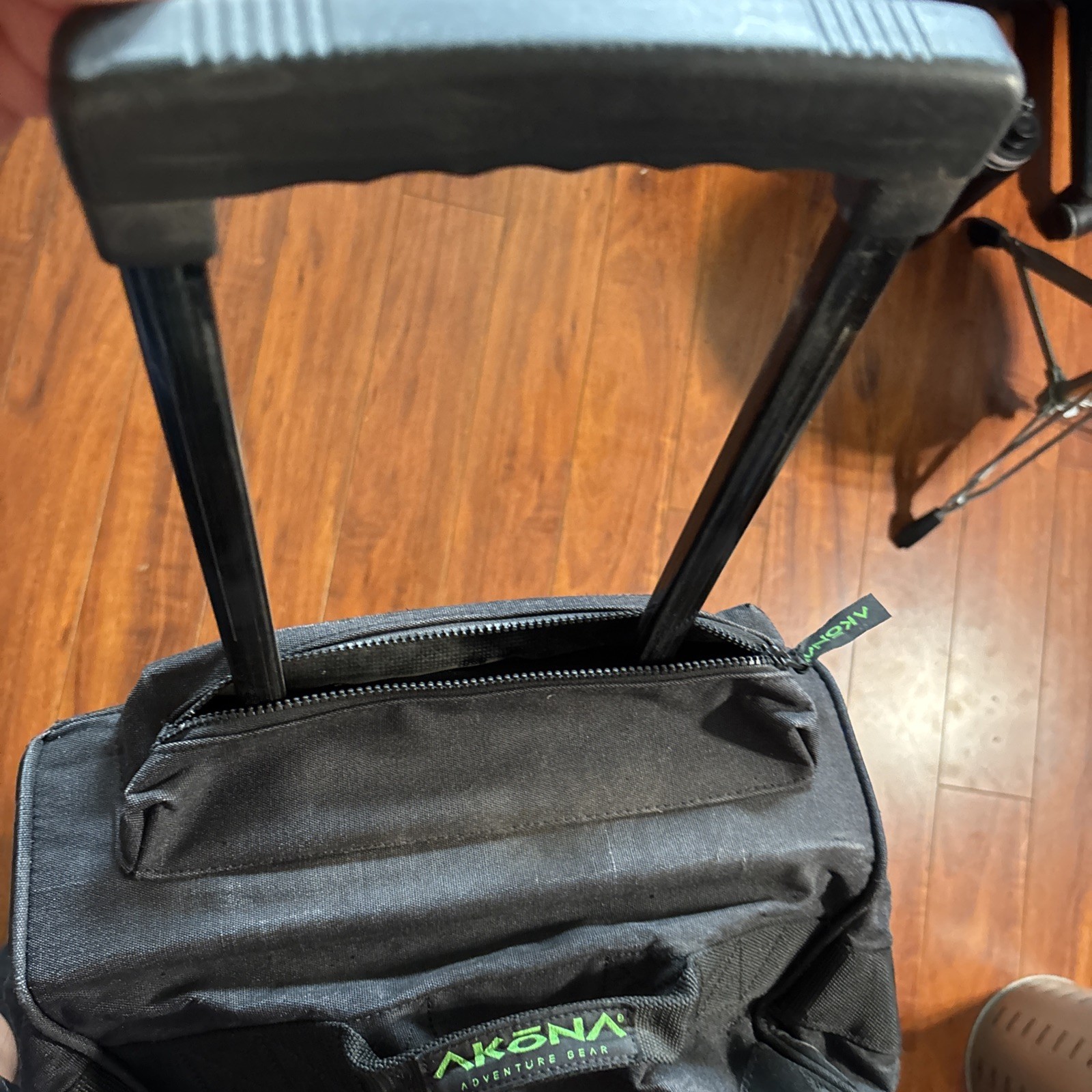 AKONA Adventure Gear Travel Scuba Dive Roller Bag BLACK 34″ x 15″ x 16″ READ!